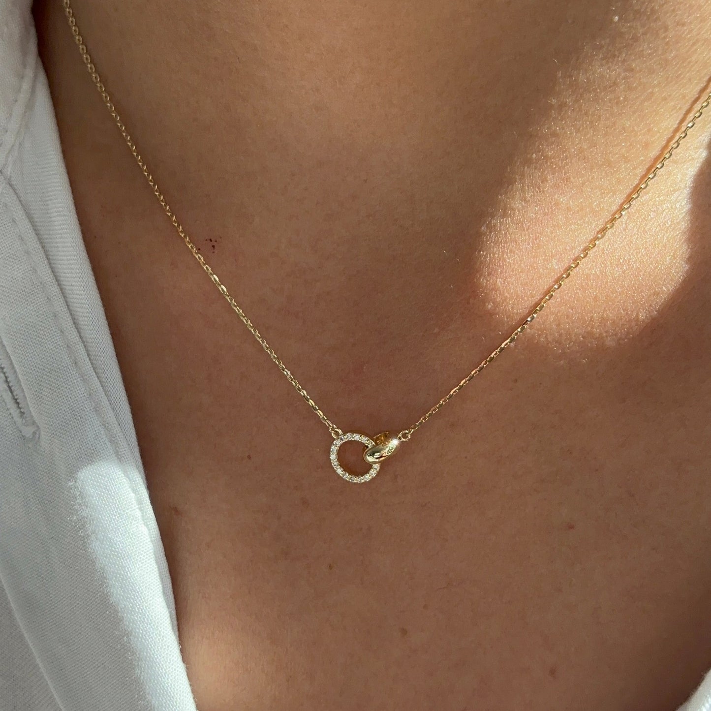 Diamond Circle Link Necklace