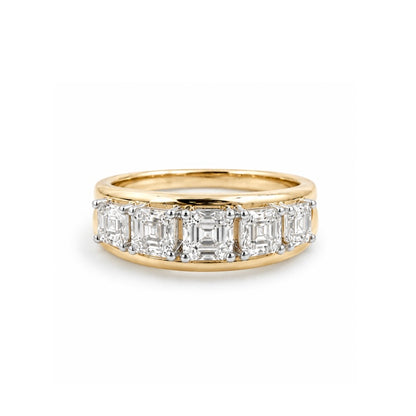 Graduated Asscher Cut Split Shank Ring