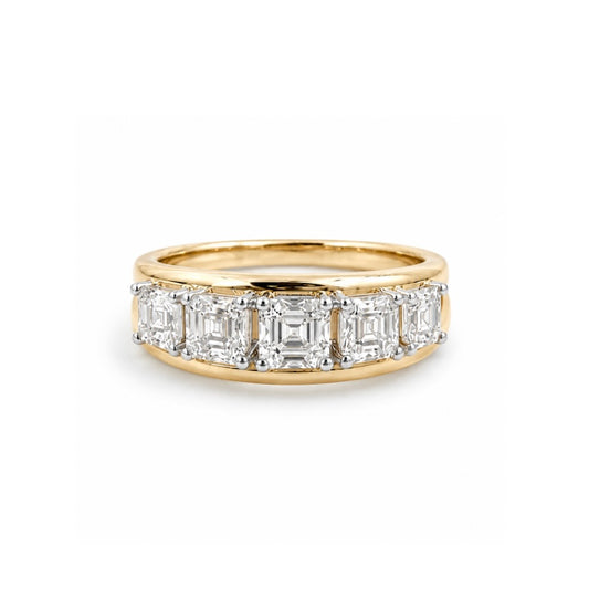 Graduated Asscher Cut Split Shank Ring