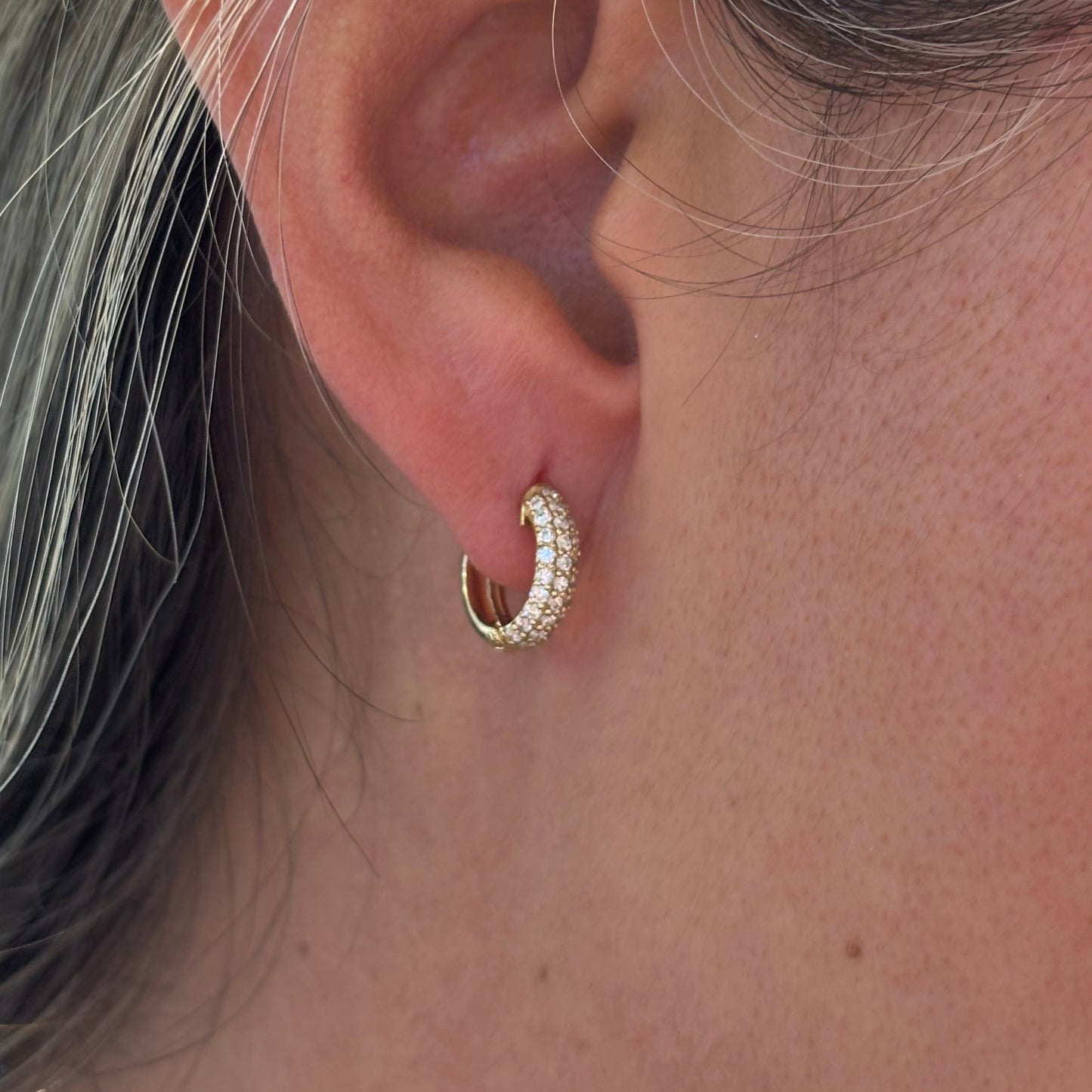 Domed Pave Huggies