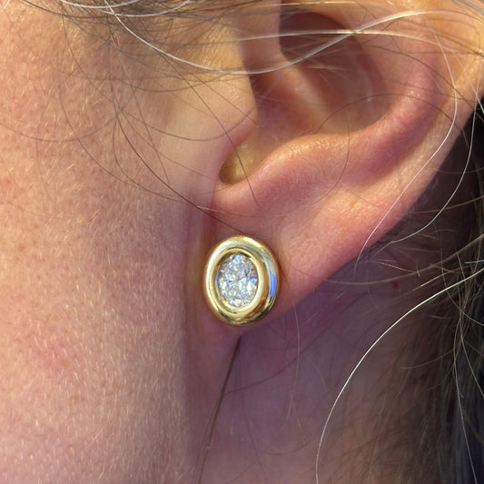 Cloud Bezel Oval Studs 1.20 TCW